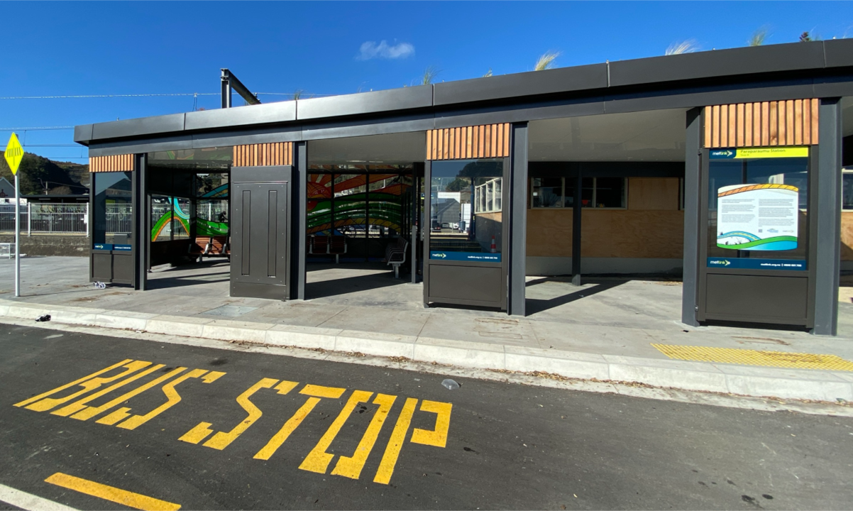 paraparaumu bus stop